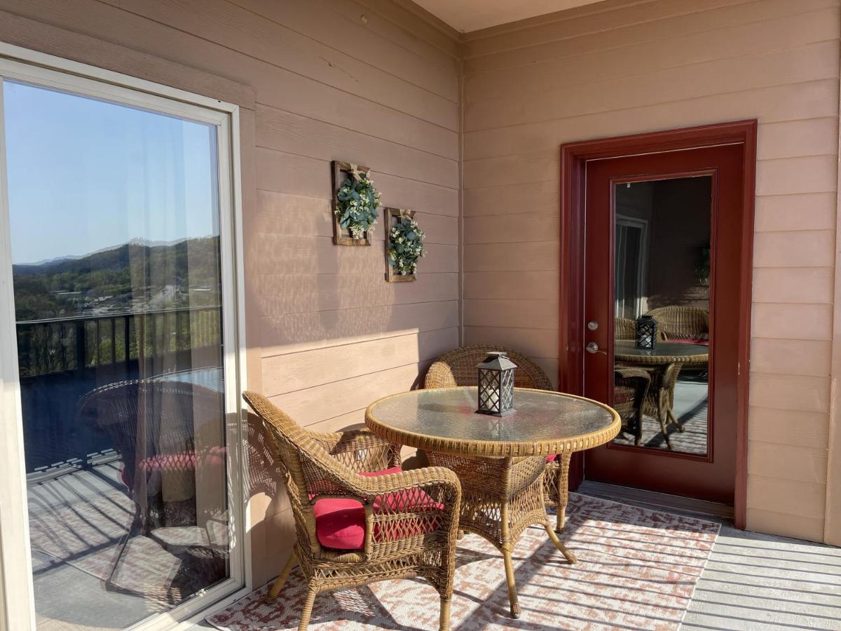 Noelle'S Nest Condominium Pigeon Forge Bagian luar foto